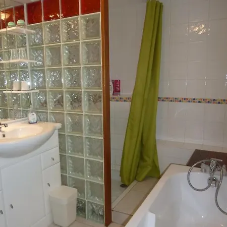 La Cle Des Chants Holiday home *